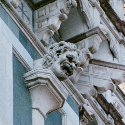 it gargoyle 48153_04.jpg